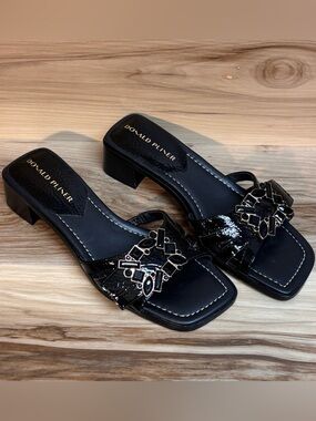 New Donald Pliner Bellamy slide sandal  patent leather with jeweled buckle 8.5